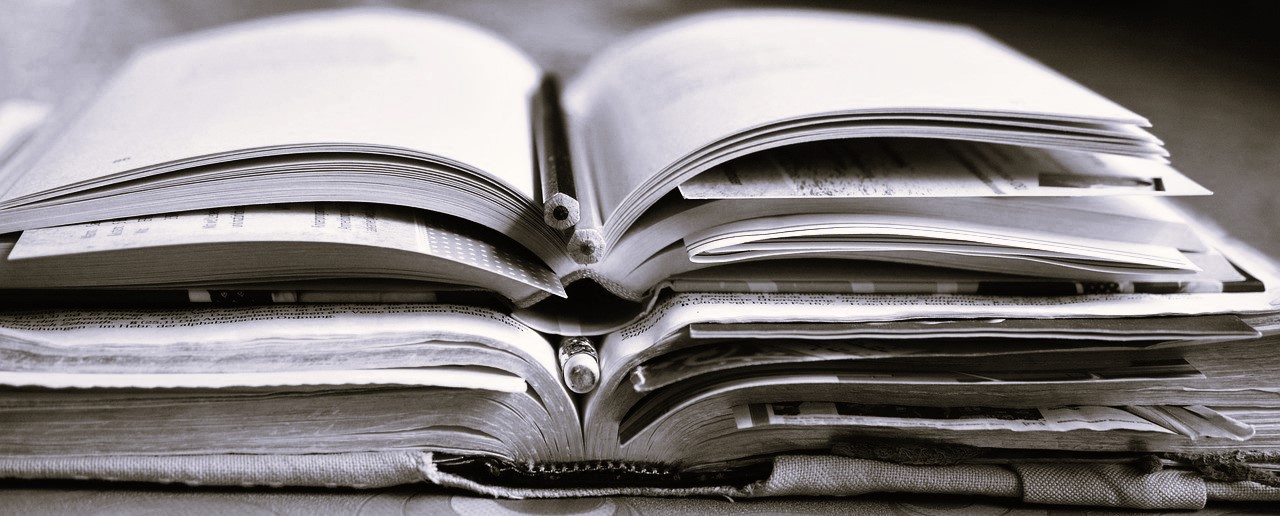 books-2158737_1280 B&W
